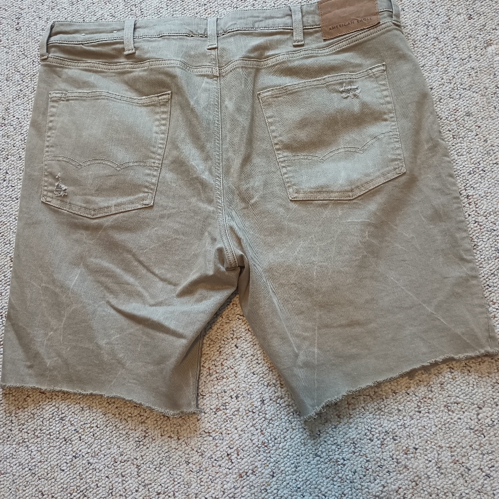 American Eagle Men's Tan Distressed Shorts - Picture 2 of 7